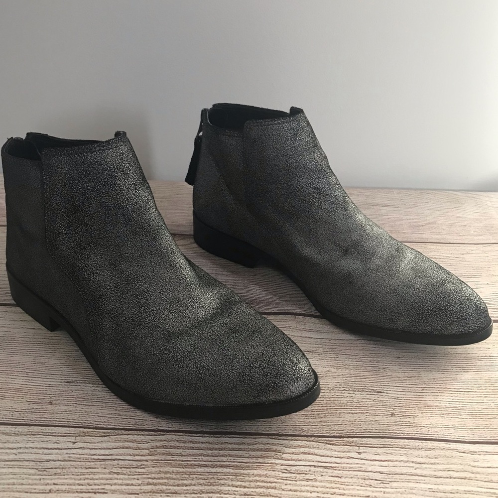 Design Lab Silver & Black Leather Booties sz 8.5